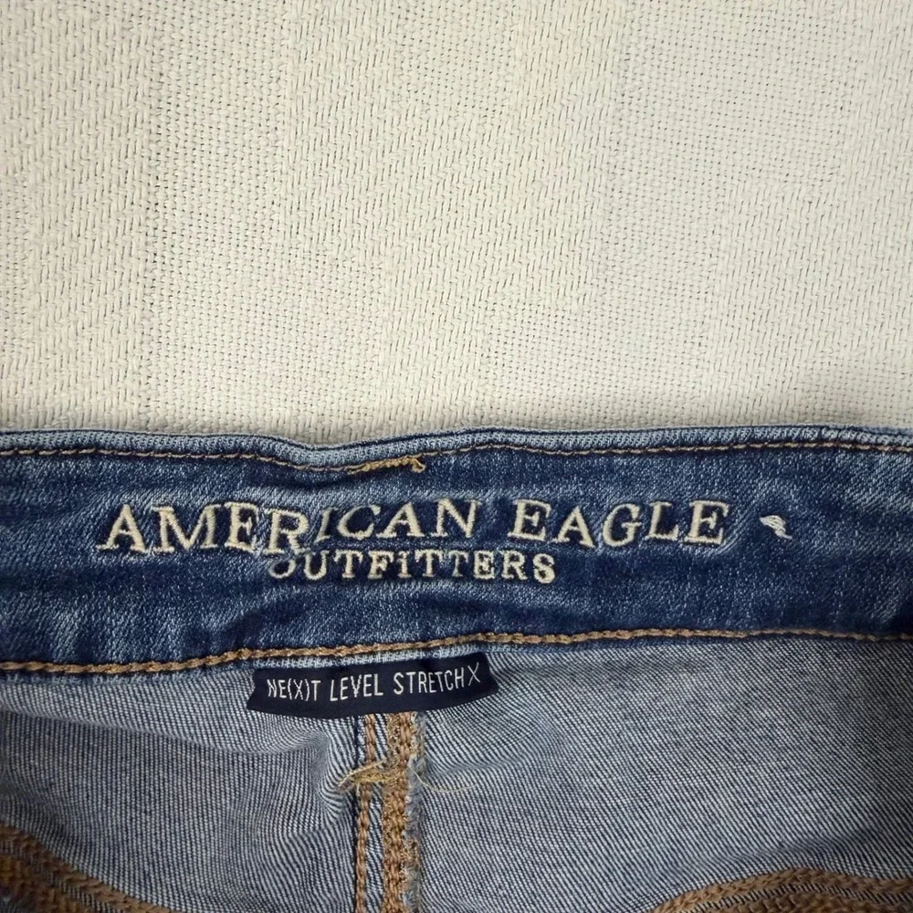 American Eagle Ne(x)t Level Stretch Distressed Denim Shorts Medium Wash Size 6